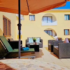 casa-da-praia-carvoeiro-lagoa-8400-525.hotelaalgarve.com/